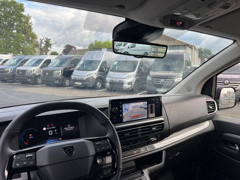 Photo 4 de l'offre de PEUGEOT EXPERT FG M 2.0 BLUEHDI 180CH S&S EAT8 + NBRES OPTIONS à 39540€ chez Bretagne Utilitaires