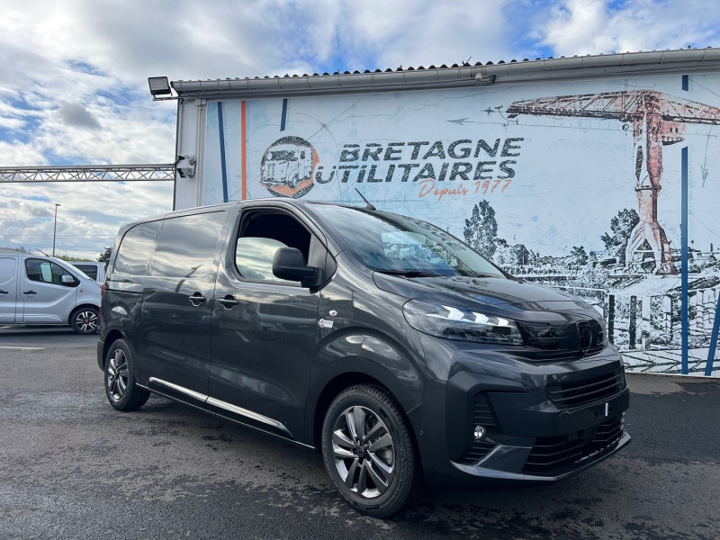 Photo 1 de l'offre de PEUGEOT EXPERT FG M 2.0 BLUEHDI 180CH S&S EAT8 + NBRES OPTIONS à 39540€ chez Bretagne Utilitaires