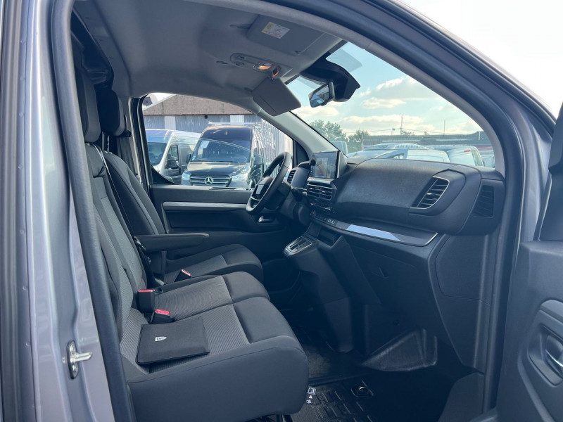 Photo 6 de l'offre de PEUGEOT EXPERT FG M 2.0 BLUEHDI 180CH S&S EAT8 + NBRES OPTIONS à 39540€ chez Bretagne Utilitaires