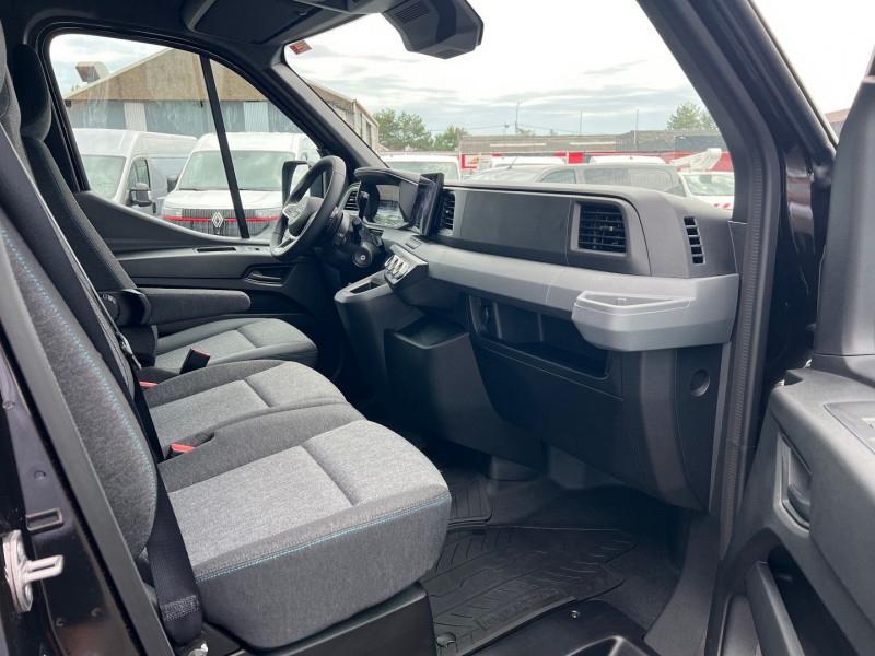 Photo 6 de l'offre de NISSAN INTERSTAR FG L2H2 3T5 2.0 DCI 150CH TEKNA BVA9 + OPTIONS à 44340€ chez Bretagne Utilitaires