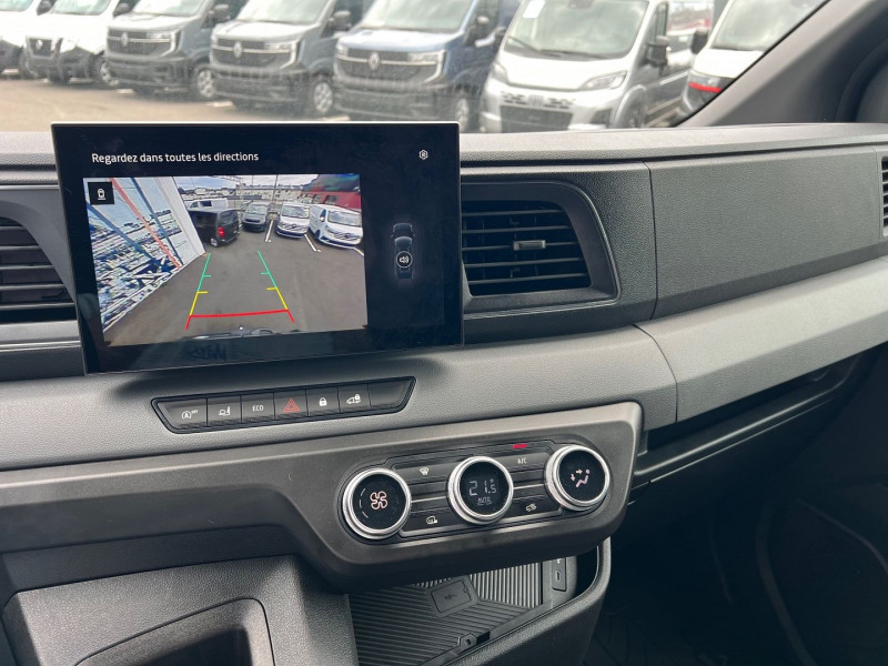 Photo 7 de l'offre de NISSAN INTERSTAR FG L2H2 3T5 2.0 DCI 150CH TEKNA BVA9 + OPTIONS à 44340€ chez Bretagne Utilitaires