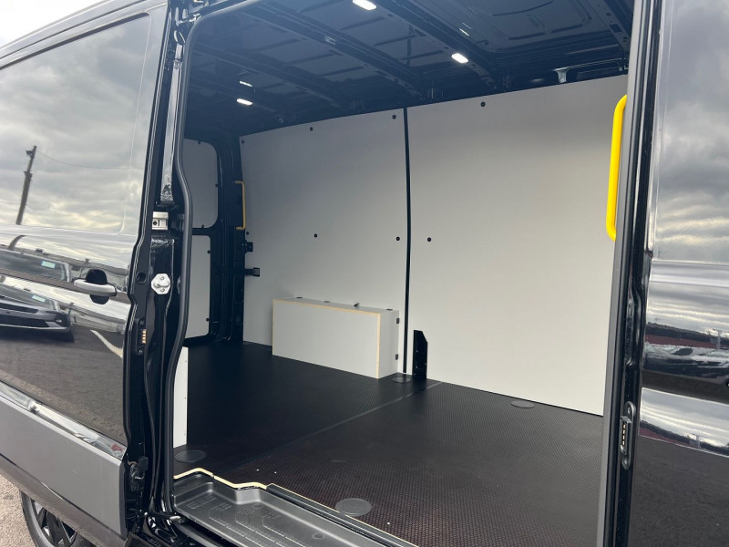 Photo 9 de l'offre de MAN TGE L3H2 (L2H1) 3.5T 180 CV BVA NOMBREUSES OPTIONS à 56940€ chez Bretagne Utilitaires