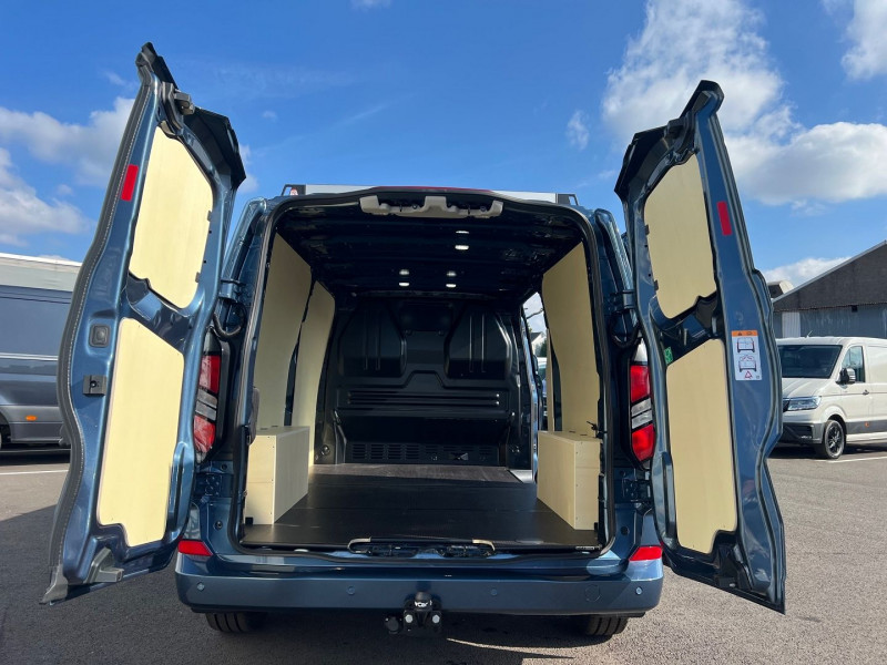 Photo 4 de l'offre de FORD TRANSIT CUSTOM FG 320 L2H1 2.0 ECOBLUE 170CH LIMITED BVA8 + OPTIONS à 47940€ chez Bretagne Utilitaires