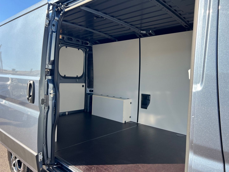 Photo 10 de l'offre de FIAT DUCATO FG MH1 - L2H1 3.5 MAXI 140CH S&S PACK PREMIUM CONNECT BVA8 à 43140€ chez Bretagne Utilitaires