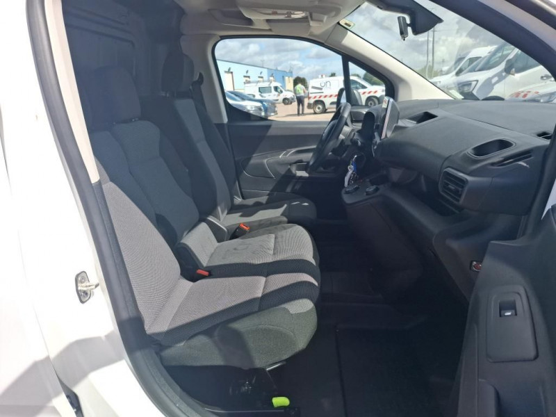 Photo 6 de l'offre de CITROEN BERLINGO VAN M - ESSENCE 130 CV WORKER EAT8 à 16650€ chez Bretagne Utilitaires