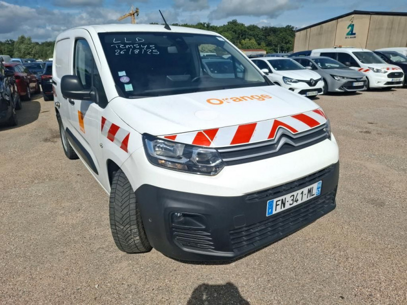 Photo 3 de l'offre de CITROEN BERLINGO VAN M - ESSENCE 130 CV WORKER EAT8 à 16650€ chez Bretagne Utilitaires