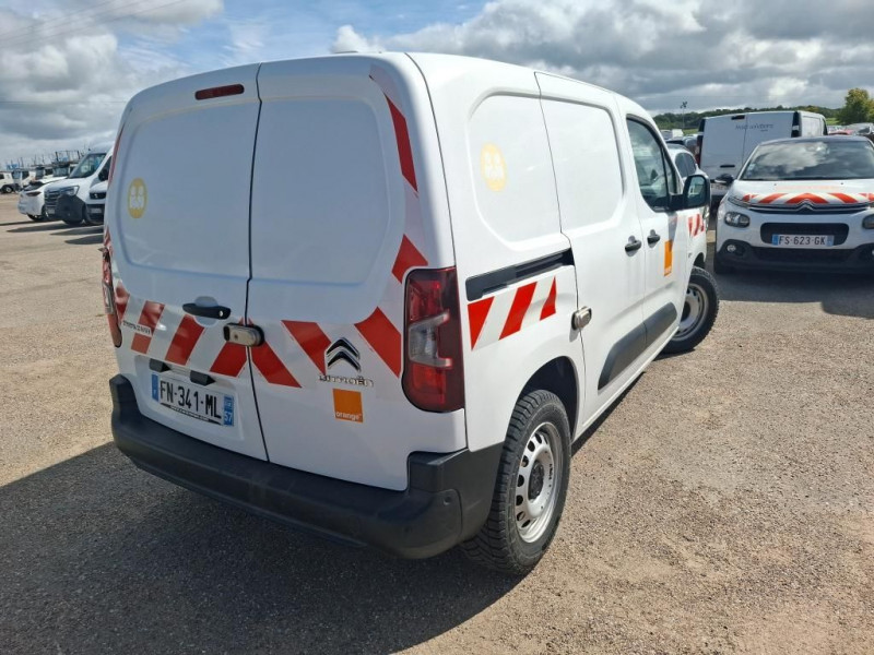 Photo 10 de l'offre de CITROEN BERLINGO VAN M - ESSENCE 130 CV WORKER EAT8 à 16650€ chez Bretagne Utilitaires