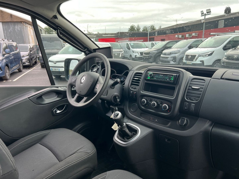 Photo 8 de l'offre de RENAULT TRAFIC III FG L2H2 2.0 DCI 145CH ENERGY GRAND CONFORT à 19140€ chez Bretagne Utilitaires