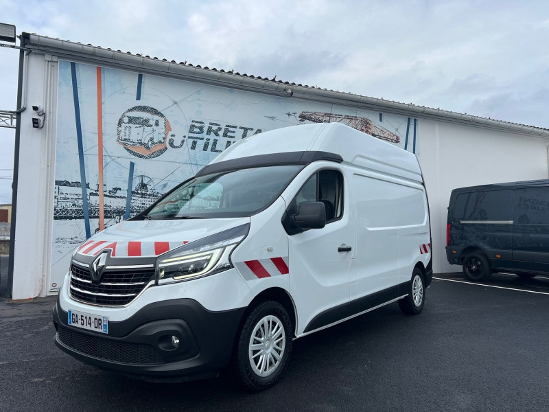 Photo 3 de l'offre de RENAULT TRAFIC III FG L2H2 2.0 DCI 145CH ENERGY GRAND CONFORT à 19140€ chez Bretagne Utilitaires
