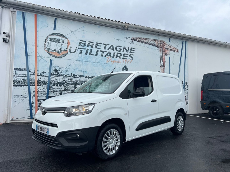 Toyota PROACE CITY MEDIUM 100 D-4D ACTIVE Diesel BLANC Occasion à vendre