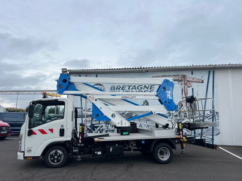 Photo 1 de l'offre de ISUZU M21 NACELLE ARTICULEE 24D SPEED à 107940€ chez Bretagne Utilitaires