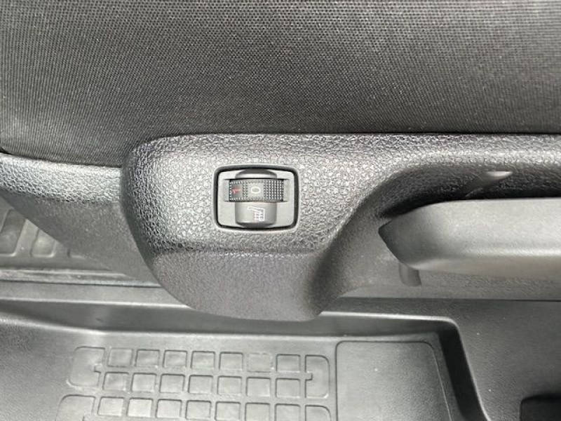 Photo 8 de l'offre de FIAT SCUDO FG M 2.0 BLUEHDI 180CH S&S EAT8 BVA 6 PLACES CABINE FIXE PRO LOUNGE CONNECT + OPTIO à 32280€ chez Bretagne Utilitaires