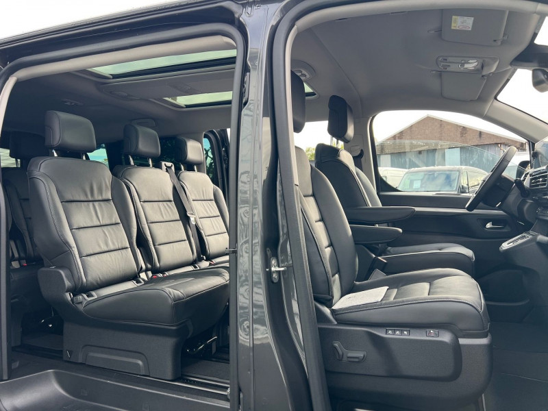 Photo 5 de l'offre de CITROEN SPACETOURER 8 PLACES XL 2.0 180CH EAT8 BUSINESS PACK + TOITS ZENITH à 48900€ chez Bretagne Utilitaires