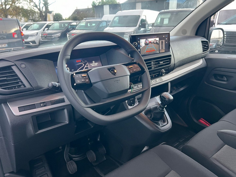 Photo 3 de l'offre de PEUGEOT EXPERT FG M 120CH PACK PREMIUM CONNECT + OPTIONS à 26940€ chez Bretagne Utilitaires