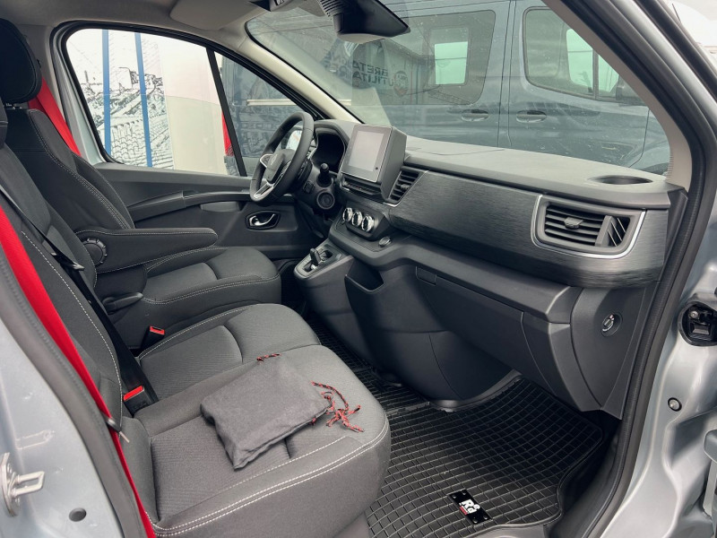 Photo 6 de l'offre de RENAULT TRAFIC HIGHLAND 3T L1H1 170 CV BVA9 EXCLUSIVE + OPTIONS à 41940€ chez Bretagne Utilitaires
