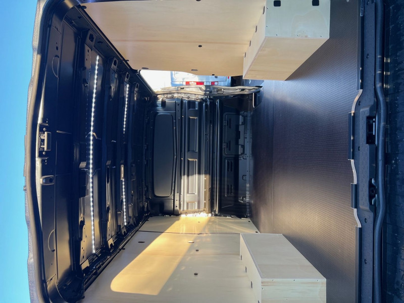 Photo 7 de l'offre de NISSAN PRIMASTAR FG L2H1 3T1 2.0 DCI 170CH TEKNA BVA9 + KIT BOIS MDP à 40740€ chez Bretagne Utilitaires