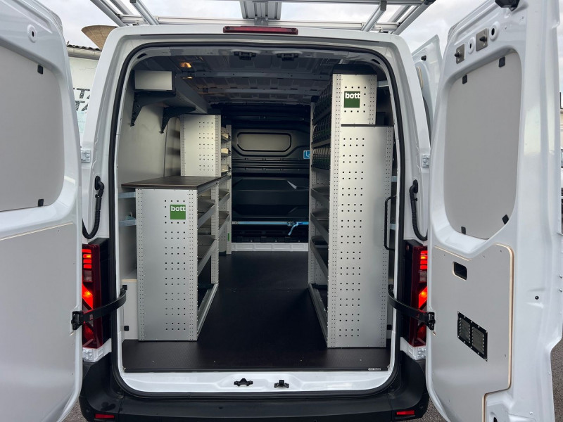 Photo 4 de l'offre de NISSAN INTERSTAR FG L2H2 3T5 2.0 DCI 150CH à 44340€ chez Bretagne Utilitaires