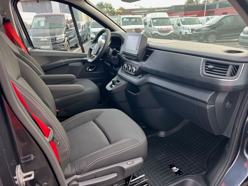 Photo 5 de l'offre de RENAULT TRAFIC COMETE 5 PLACES BVA9 170 CV L2H1 EXCLUSIVE + OPTIONS à 46740€ chez Bretagne Utilitaires