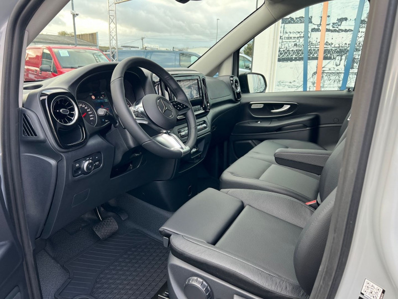 Photo 5 de l'offre de MERCEDES-BENZ VITO FG 4X4 119 CDI LONG SELECT 9G-TRONIC + OPTIONS à 65940€ chez Bretagne Utilitaires