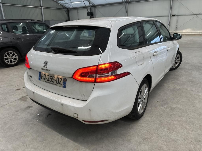 Photo 2 de l'offre de PEUGEOT 308 SW SOCIETE 2 PLACES 130CH ESSENCE S&S EAT8 BVA8 ACTIVE BUSINESS + OPTIONS à 11580€ chez Bretagne Utilitaires