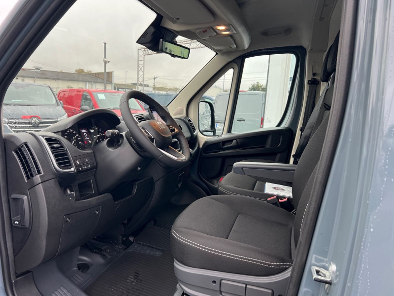 Photo 3 de l'offre de FIAT DUCATO FG MH2 - L2H2 3.5 MAXI 180CH S&S PACK PREMIUM CONNECT BVA8 à 43140€ chez Bretagne Utilitaires