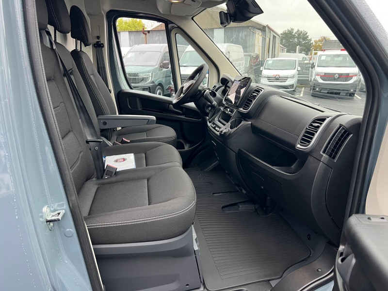 Photo 5 de l'offre de FIAT DUCATO FG MH2 - L2H2 3.5 MAXI 180CH S&S PACK PREMIUM CONNECT BVA8 à 43140€ chez Bretagne Utilitaires