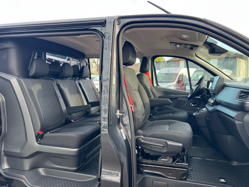 Photo 7 de l'offre de RENAULT TRAFIC 5PL L1H1 3T 2.0 BLUE DCI 170CH BVA9 CAB APPRO EXCLUSIVE + OPTIONS à 45540€ chez Bretagne Utilitaires