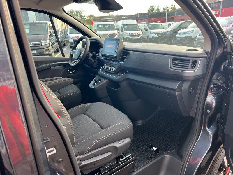 Photo 6 de l'offre de RENAULT TRAFIC 5PL L1H1 3T 2.0 BLUE DCI 170CH BVA9 CAB APPRO EXCLUSIVE + OPTIONS à 45540€ chez Bretagne Utilitaires