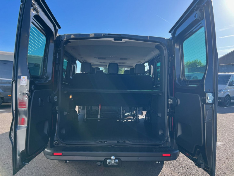 Photo 2 de l'offre de NISSAN PRIMASTAR COMBI MINIBUS 9PL L2H1 3T0 2.0 DCI 170CH BVA9 TEKNA + OPTIONS à 43140€ chez Bretagne Utilitaires