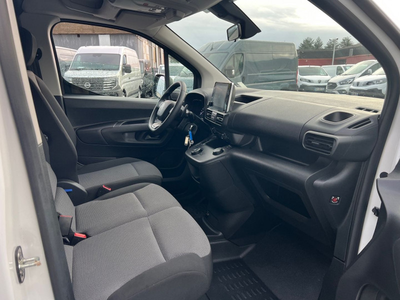 Photo 6 de l'offre de CITROEN BERLINGO VAN M - ESSENCE 130 CV WORKER EAT8 à 16650€ chez Bretagne Utilitaires