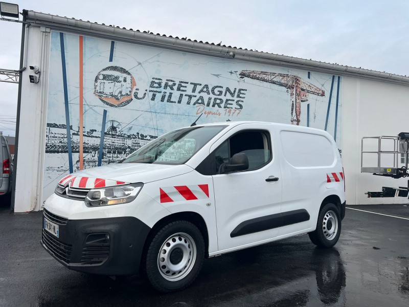 Photo 3 de l'offre de CITROEN BERLINGO VAN M - ESSENCE 130 CV WORKER EAT8 à 16650€ chez Bretagne Utilitaires