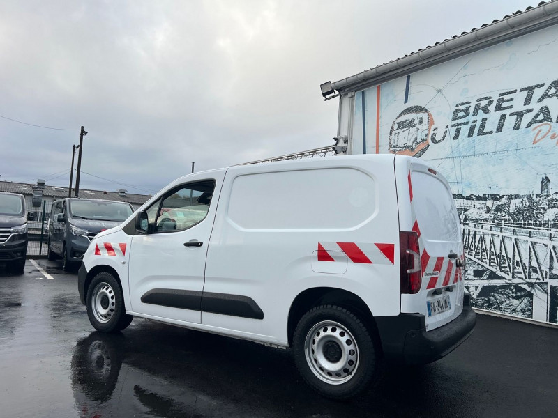Photo 2 de l'offre de CITROEN BERLINGO VAN M - ESSENCE 130 CV WORKER EAT8 à 16650€ chez Bretagne Utilitaires