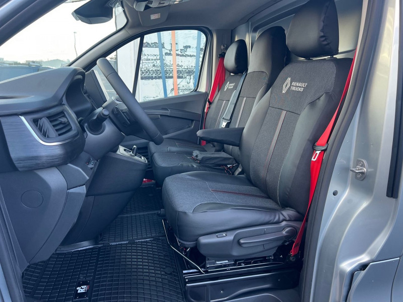 Photo 4 de l'offre de RENAULT TRAFIC HIGHLAND 3T L1H1 170 CV BVA9 EXCLUSIVE + OPTIONS à 41940€ chez Bretagne Utilitaires