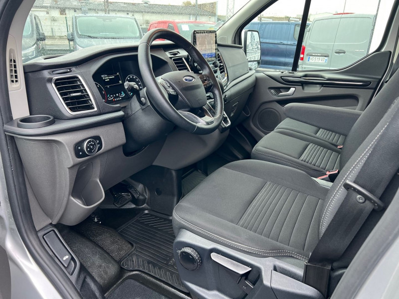 Photo 4 de l'offre de FORD TRANSIT CUSTOM FG 300 L1H1 2.0 ECOBLUE 130 CV LIMITED  BVA + ATTELAGE à 26340€ chez Bretagne Utilitaires