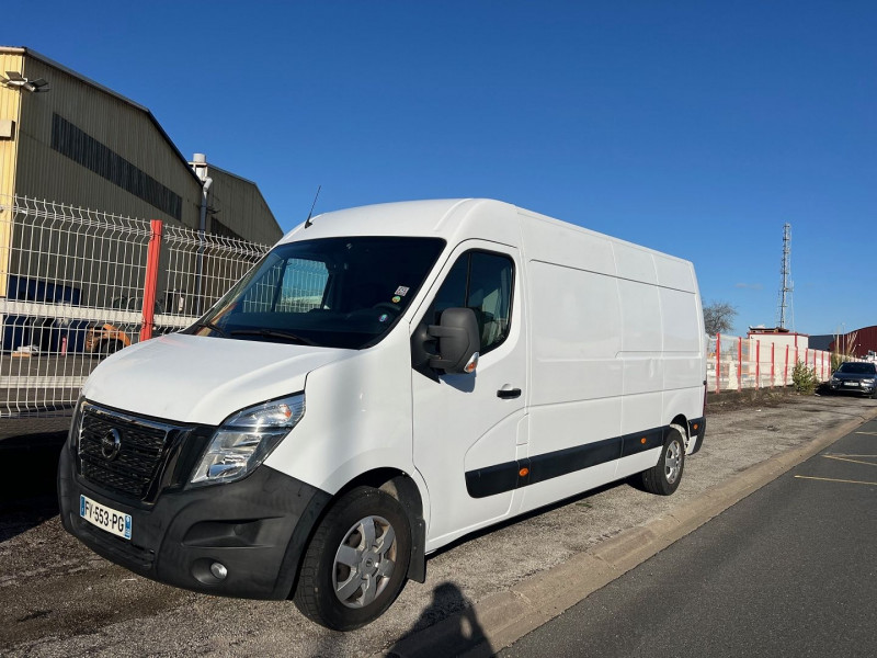Photo 1 de l'offre de NISSAN NV400 FG 3T5 L3H2 2.3 DCI 150CH S/S N-CONNECTA + OPTIONS à 21540€ chez Bretagne Utilitaires