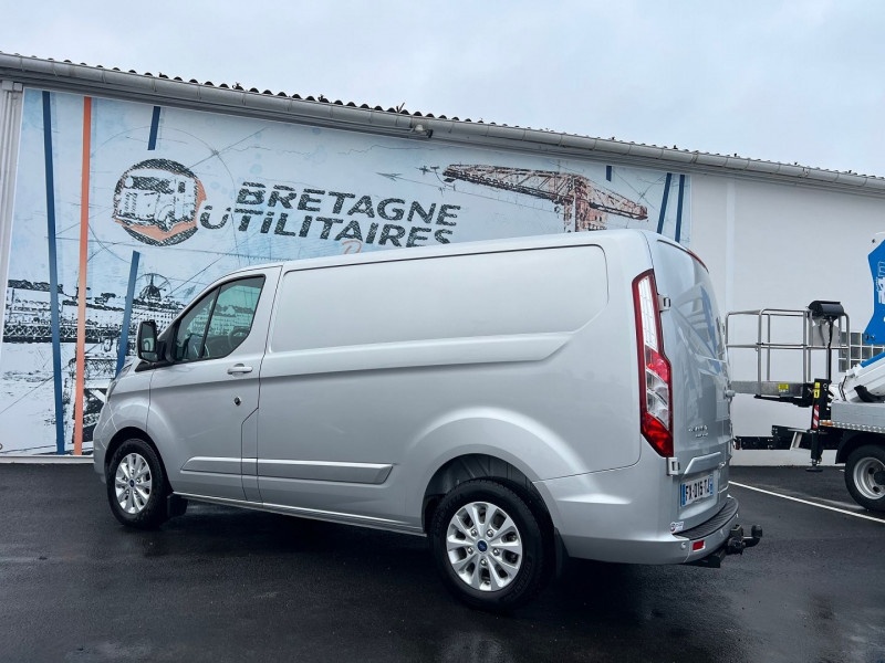Photo 2 de l'offre de FORD TRANSIT CUSTOM FG 300 L1H1 2.0 ECOBLUE 130 CV LIMITED  BVA + ATTELAGE à 26340€ chez Bretagne Utilitaires