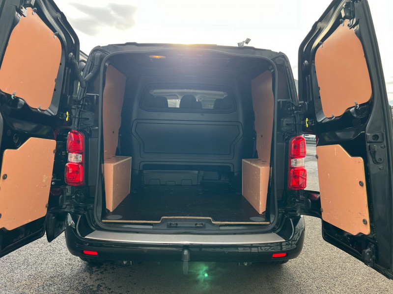 Photo 3 de l'offre de FIAT SCUDO FG M 2.0 BLUEHDI 180CH EAT8  CAB APPRO 6PL PRO CONNECT à 32280€ chez Bretagne Utilitaires