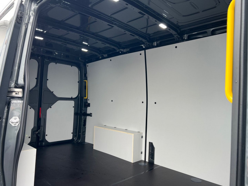 Photo 2 de l'offre de MAN TGE L3H2 (L2H1) 3.5T 180 CV BVA NOMBREUSES OPTIONS à 56940€ chez Bretagne Utilitaires