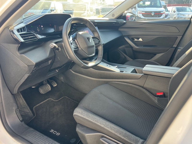 Photo 9 de l'offre de PEUGEOT 308 SW BLUEHDI 130CH S&S EAT8 ACTIVE PACK +  OPTIONS à 19140€ chez Bretagne Utilitaires