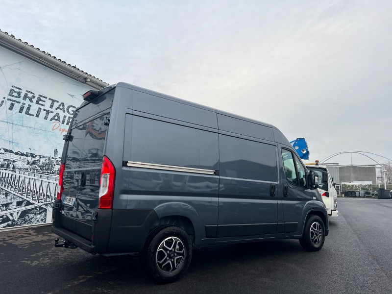 Photo 10 de l'offre de FIAT DUCATO FG MH2 - L2H2 3.5 MAXI 180CH S&S PACK PREMIUM CONNECT BVA8 à 43140€ chez Bretagne Utilitaires