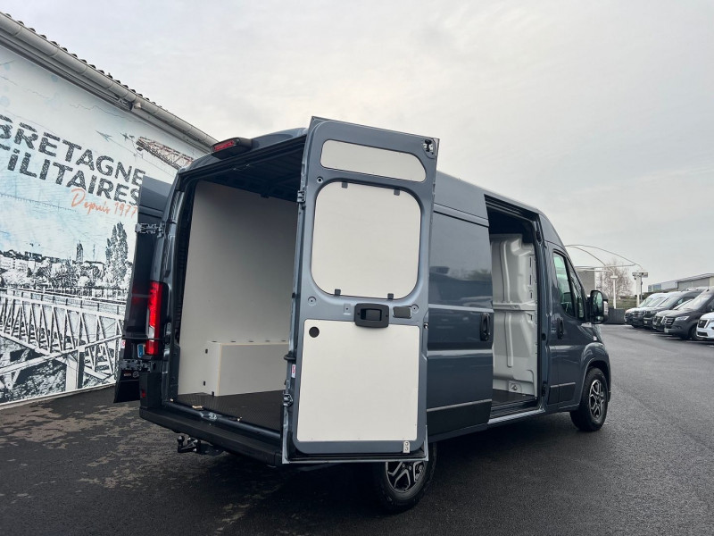 Photo 9 de l'offre de FIAT DUCATO FG MH2 - L2H2 3.5 MAXI 180CH S&S PACK PREMIUM CONNECT BVA8 à 43140€ chez Bretagne Utilitaires