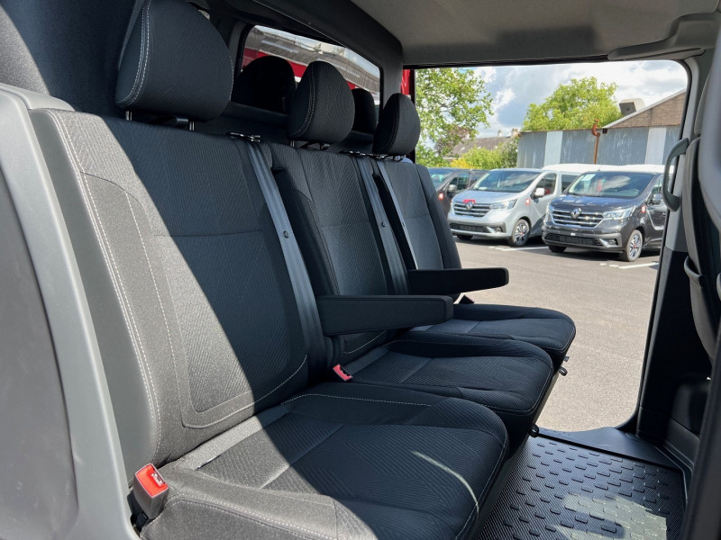 Photo 4 de l'offre de NISSAN PRIMASTAR FG ROUGE CARM L2H1 3T0 2.0 DCI 170CH BVA9 CABINE APPROFONDIE 5 PLACES TEKNA EURO6EB à 42540€ chez Bretagne Utilitaires