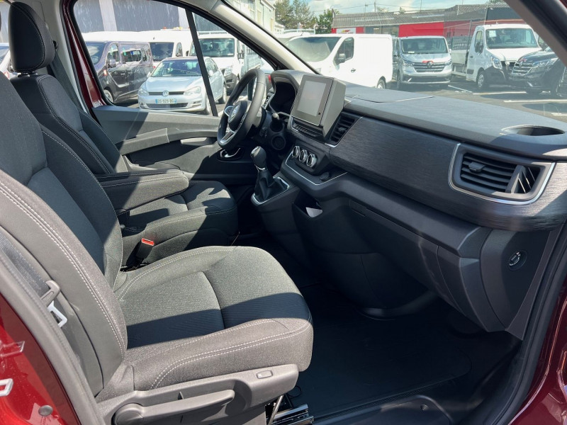 Photo 5 de l'offre de NISSAN PRIMASTAR FG ROUGE CARM L2H1 3T0 2.0 DCI 170CH BVA9 CABINE APPROFONDIE 5 PLACES TEKNA EURO6EB à 42540€ chez Bretagne Utilitaires