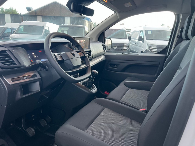 Photo 2 de l'offre de PEUGEOT EXPERT FG M 120CH PACK PREMIUM CONNECT + OPTIONS à 27300€ chez Bretagne Utilitaires