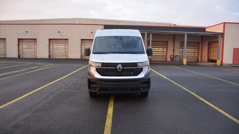 Photo 3 de l'offre de RENAULT MASTER IV FG F3500 L2H2 2.0 BLUE DCI 170CH EDC9 BVA EXTRA + OPTIONS à 39588€ chez Bretagne Utilitaires