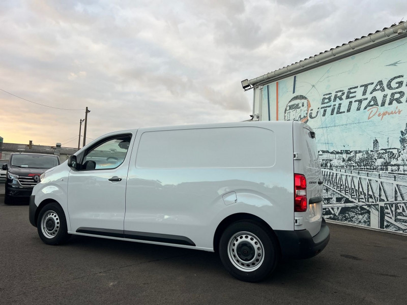 Photo 4 de l'offre de PEUGEOT EXPERT FG M 120CH PACK PREMIUM CONNECT + OPTIONS à 27300€ chez Bretagne Utilitaires