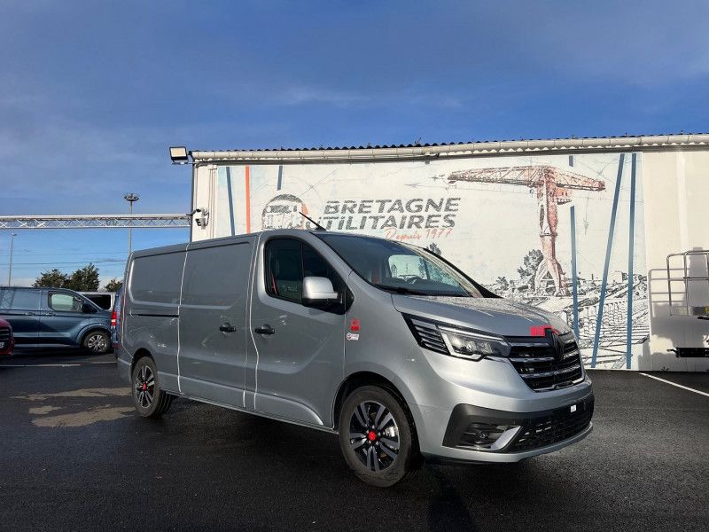 Photo 8 de l'offre de RENAULT TRAFIC HIGHLAND 3T L2H1 170 CV BVA9 EXCLUSIVE + OPTIONS à 43140€ chez Bretagne Utilitaires