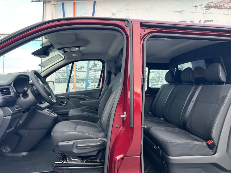 Photo 3 de l'offre de NISSAN PRIMASTAR FG ROUGE CARM L2H1 3T0 2.0 DCI 170CH BVA9 CAB APPRO 5PL TEKNA à 42540€ chez Bretagne Utilitaires