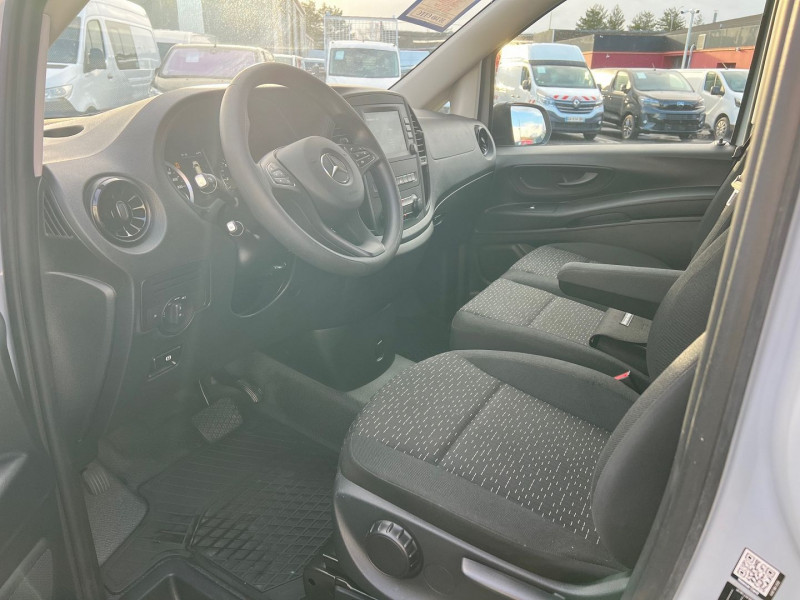 Photo 2 de l'offre de MERCEDES-BENZ VITO FG 114 CDI COMPACT PRO PROPULSION 9G-TRONIC + OPTIONS à 35340€ chez Bretagne Utilitaires