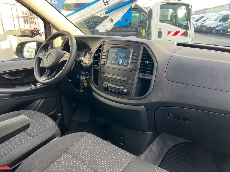 Photo 5 de l'offre de MERCEDES-BENZ VITO FG 114 CDI COMPACT PRO PROPULSION 9G-TRONIC + OPTIONS à 35340€ chez Bretagne Utilitaires